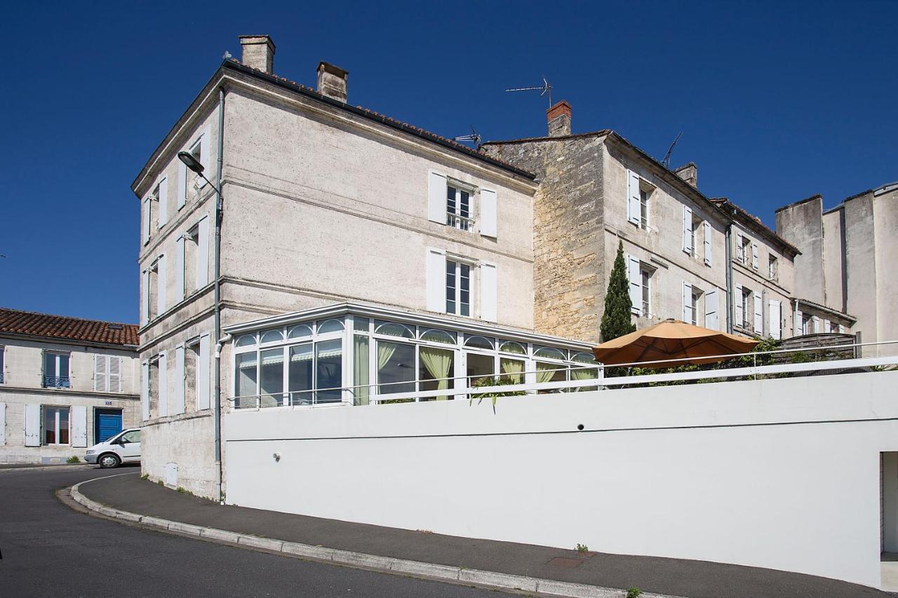 Laferriere Bed & Breakfast Angoulême Екстериор снимка
